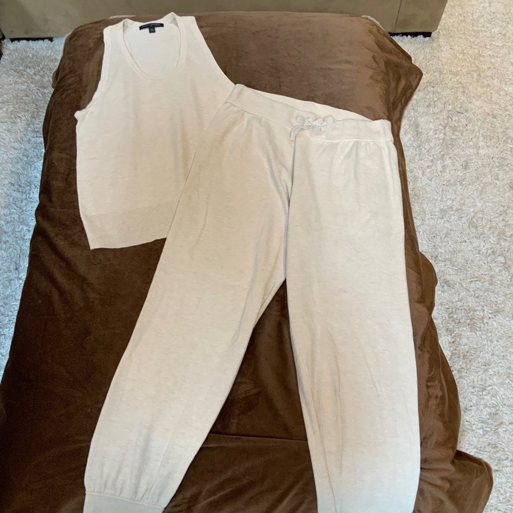 Banana Republic Cream M Set Joggers Racerback Tank  Cottagecore Coastal